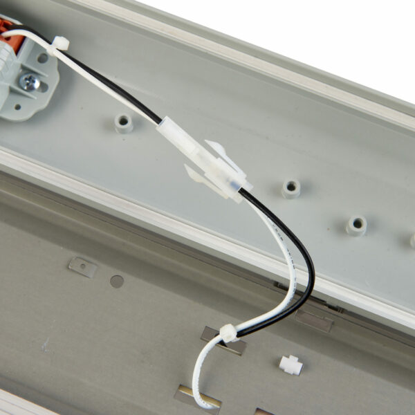 Saxby 103262 Saxby LED Anti-Corrosive batten 4000K 4FT High Lumen EM IP65 30W 8